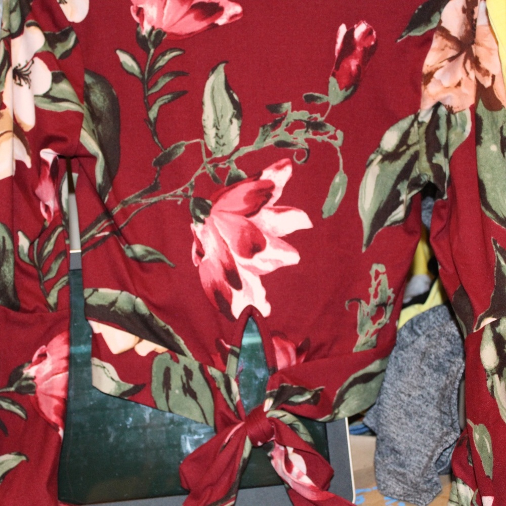 Blouse - Picture 2 of 3